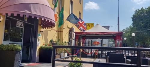 Hotel Violetta - image 11