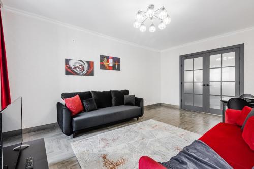 St-Isaak Lux Apart 4 bedrooms & 2 bathrooms - image 3