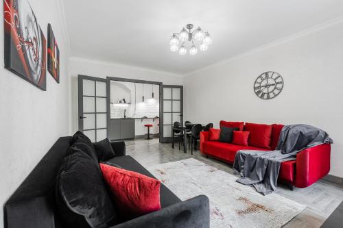St-Isaak Lux Apart 4 bedrooms & 2 bathrooms - image 10