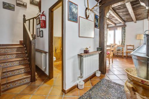 Comfortable Villa in Puebla de Don Rodrigo with Private Pool in Puebla de Don Rodrigo