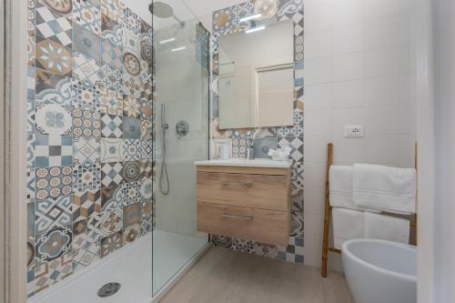 Double or Twin Room with Balcony image 2