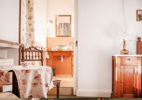 1 queen bed