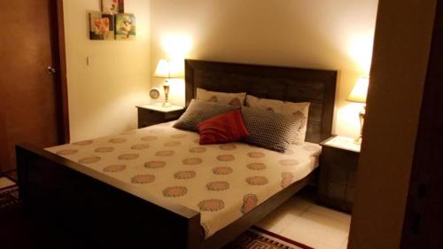 2 Bed Flat - Sleeps 6 - Pets - Parking - Wifi - image 2