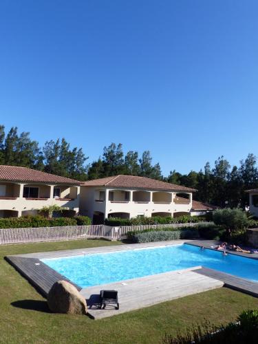 Bel Appartement T2 en Résidence avec piscine - Cala Rossa - Les Jardins d’Alzetu - Location saisonnière - Lecci