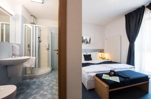 Felicity Garni Hotel / Hotel Blue Garni - main image