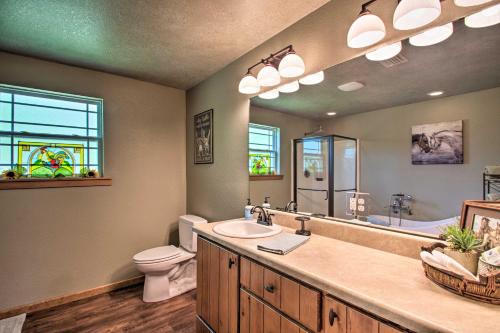 Cozy Milton Cottage with Fire Pit and Horse Stables!