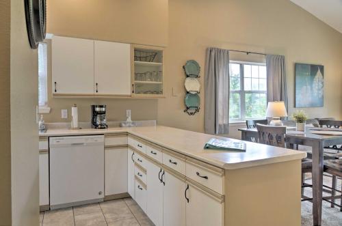 Airy Branson Condo 6 Mi to Dtwn Attractions! - image 4