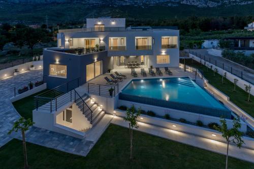 Luxurious Villa Meri Kastela
