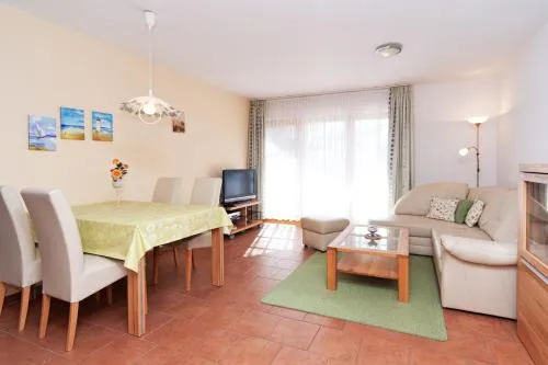 Ferienpark Freesenbruch Wohnung 2 2 - Bernstein in Zingst, Deutschland