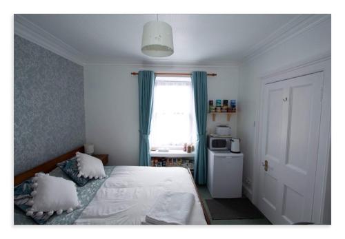 Cornmill House, With Outstanding Sea Views In Garlieston in Garlieston