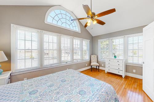 900 Philadelphia - image 3