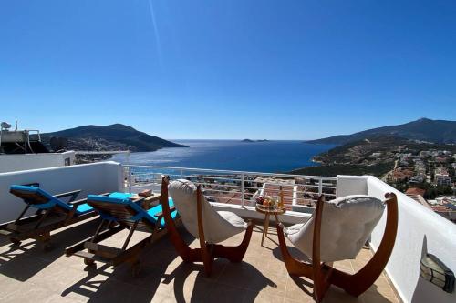 Kalkan merkezde deniz manzaralı mustakil villa Villa lotus