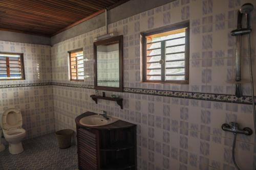 Ванная комната, KIMONY RESORT in Мурундава