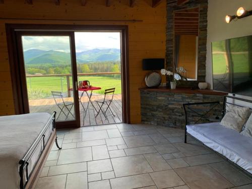 Magnifique chalet avec vue sur les Pyrénées gîte à louer Montréjeau