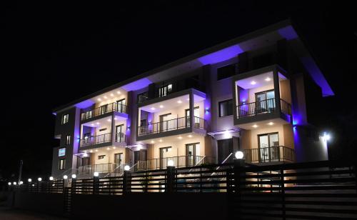 . Theano Luxury Suites Nikiti