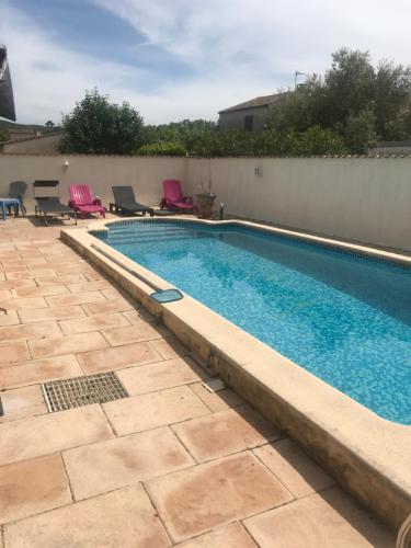 Villa Mamamia T4 avec piscine proche commerce au pied des Cévennes gîte à louer Saint-Laurent-le-Minier
