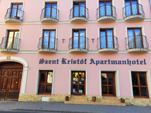 Szent Kristóf Apartmanhotel