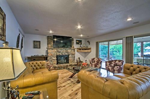 Lakefront Home with 2 Docks and Private Playground! - image 3