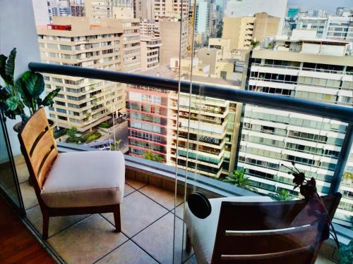 N16: NICE APARTMENT IN MALECON BALTA MIRAFLORES