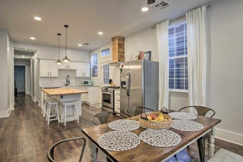Chic Escape with Furnished Deck Walk to Cafes!