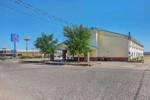 Motel 6-Truth Or Consequences NM - image 6