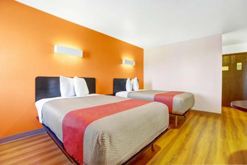 Motel 6-Truth Or Consequences NM - image 9