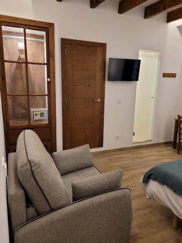 Casal de Petra - Rooms & Pool Casal de Petra is conveniently located in the popular Petra area. The property offers a wide range of amenities and perks to ensure you have a great time. Service-minded staff will welcome and guide y