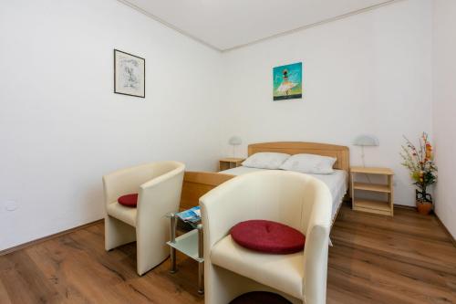 Apartments Bella - image 2