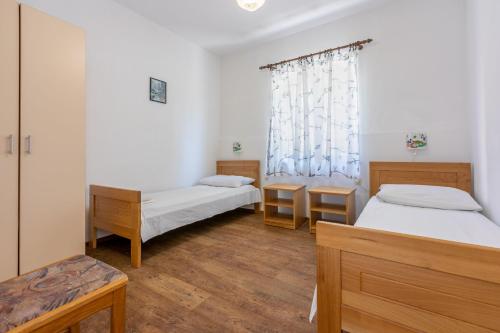 Two-Bedroom Apartment with Sea View image 7