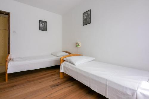 Two-Bedroom Apartment with Terrace image 7