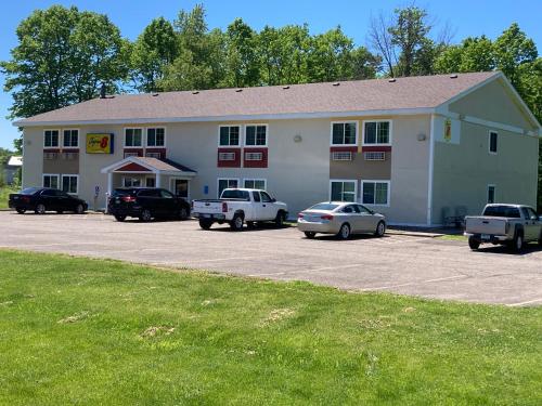 Exterior view, Super 8 by Wyndham Chisago City in Chisago City (MN)