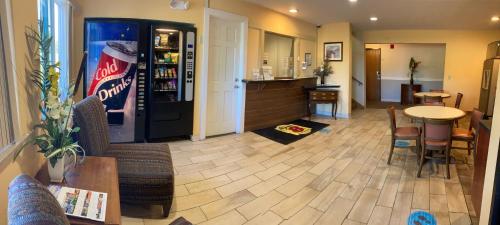 Rodeway Inn Chisago City Photo 2