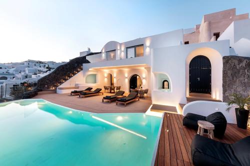 Olvos Luxury Suites Santorini