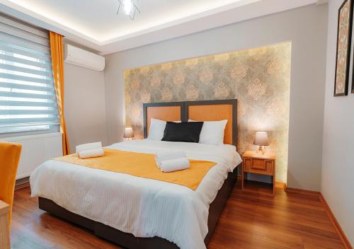 2 bedrooms, 4 beds