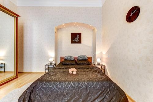 Excellent Apartment behind the Kazan Cathedral - image 2