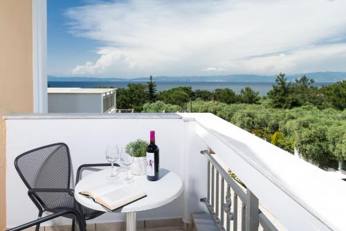Louloudis Boutique Hotel in Skala Rachoniou
