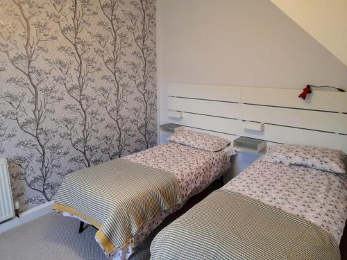 Burntisland Garden Apartment, Fife - 40 mins to Edinburgh