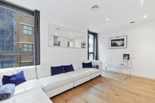 Cozy 1Bed Apartment near Old Street by City Stay London - main image