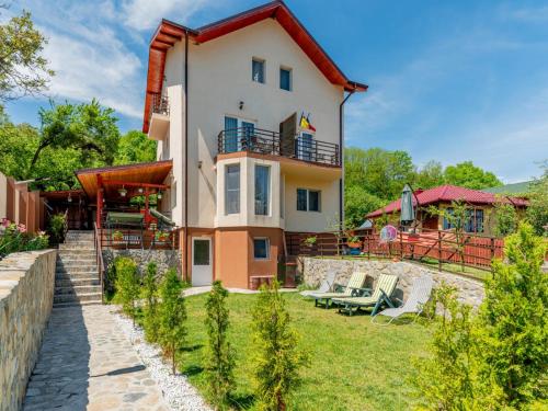 Exterior view, Pensiunea Casuta cu Trandafiri 2 in Slanic