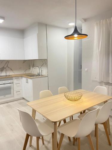  Piso acogedor con estilo nórdico en zona centro in Pontevedra