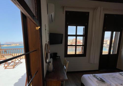Captain Vasilis Hotel - image 5