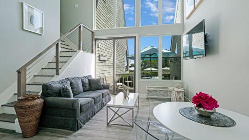 The Surf Club Resort - image 8