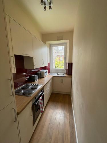 Beautiful 2 Bedroom Apartment- Prime location, Aberdeen centre