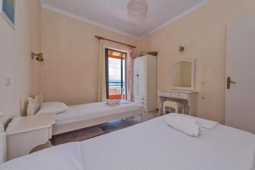Seafront Apartments - image 12