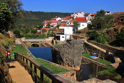 B&B Foz do Cobrão - A Casa da Lena - Bed and Breakfast Foz do Cobrão