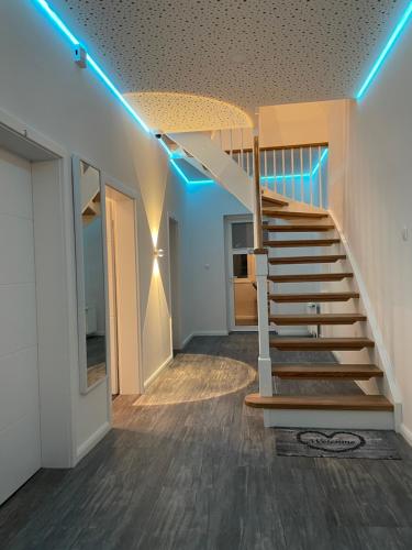 CityGluckNms - Direkt am Bahnhof und Einkaufszentrum - Neumunster