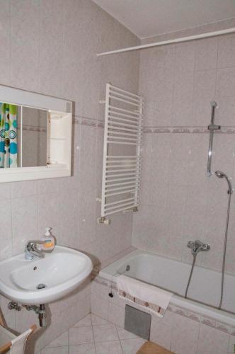 Apartment Urbana Vila