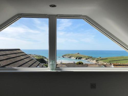 Six By The Sea - 2 Bed House - A Little Something For Everyone, Porth, Cornwall