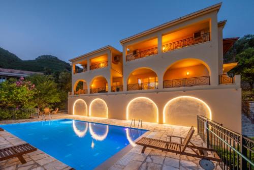 4 Bedroom Villa image 8