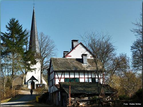 B&B Müsch - Alte Schule Kirmutscheid - Bed and Breakfast Müsch